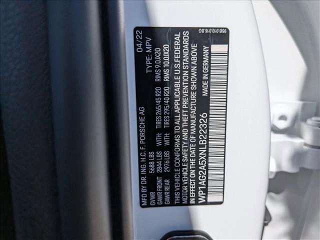 Photo of 2022 White Porsche Macan