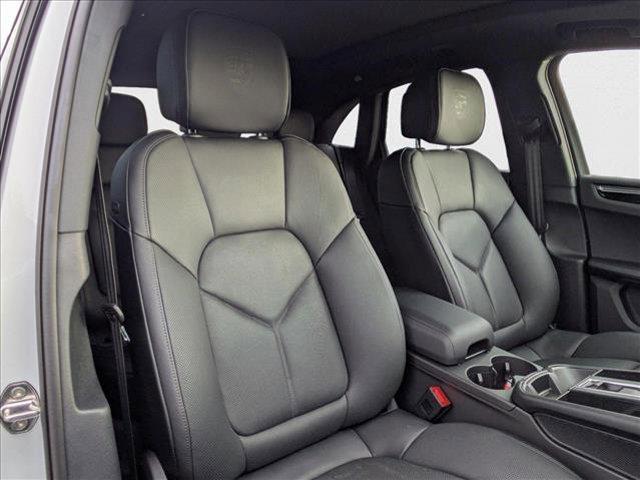Photo of 2025 Carrara White Metallic Porsche Macan