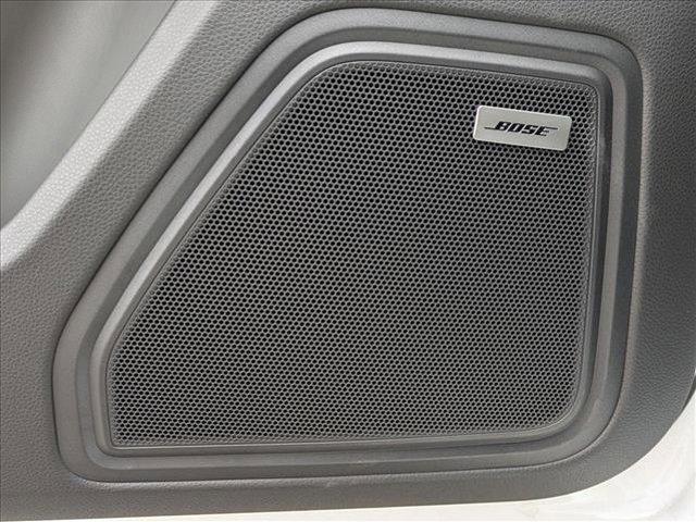 Photo of 2025 Carrara White Metallic Porsche Macan