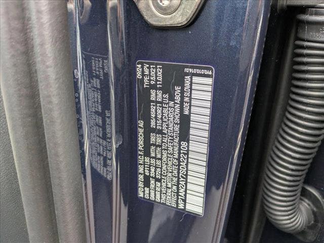 Photo of 2025 Algarve Blue Metallic Porsche Cayenne