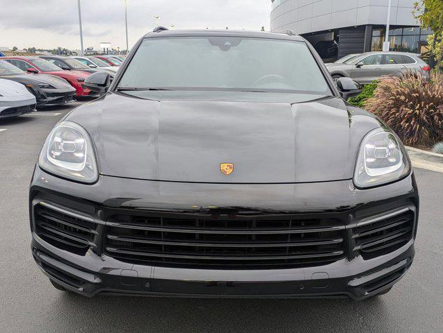 Photo of 2022 Black Porsche Cayenne