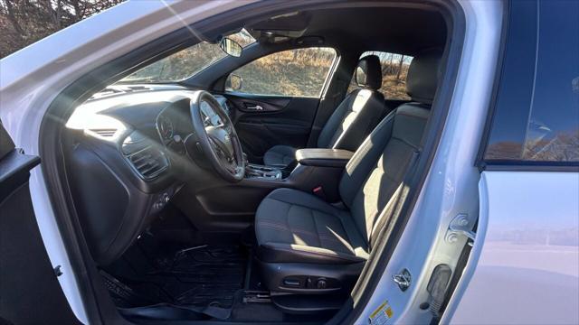 Photo of 2023 Summit White Chevrolet Equinox