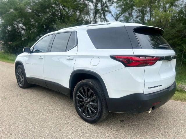 Photo of 2023 Summit White Chevrolet Traverse