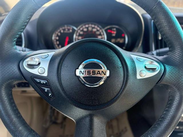 Photo of 2014 Purple Nissan Maxima