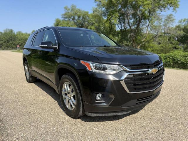 Photo of 2021 Mosaic Black Metallic Chevrolet Traverse