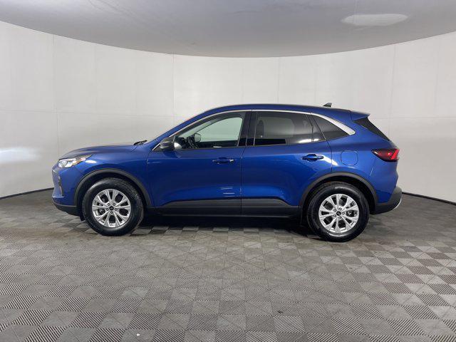 Photo of 2023 Atlas Blue Metallic Ford Escape
