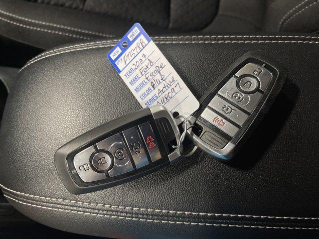 Photo of 2023 Atlas Blue Metallic Ford Escape