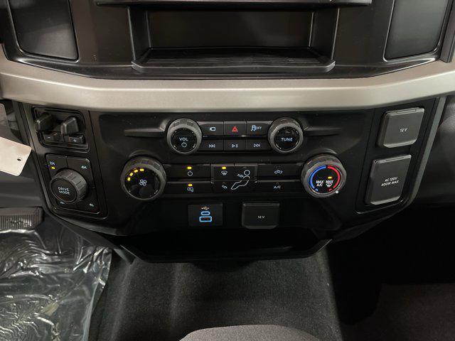 Photo of 2026 Oxford White Ford F-250