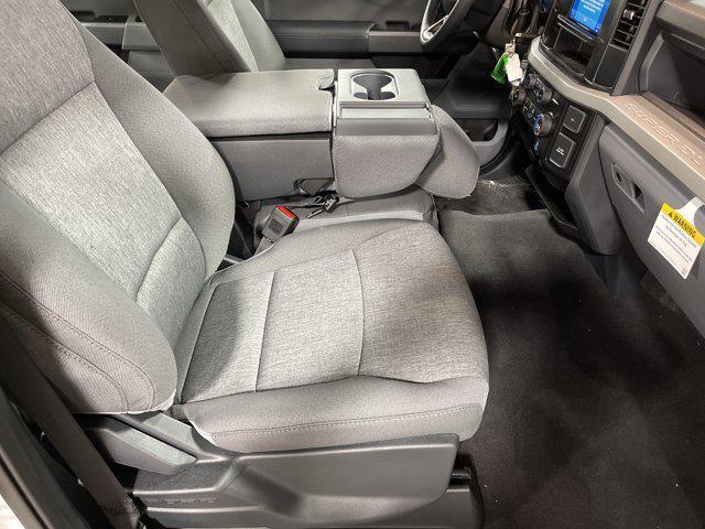 Photo of 2026 Oxford White Ford F-250