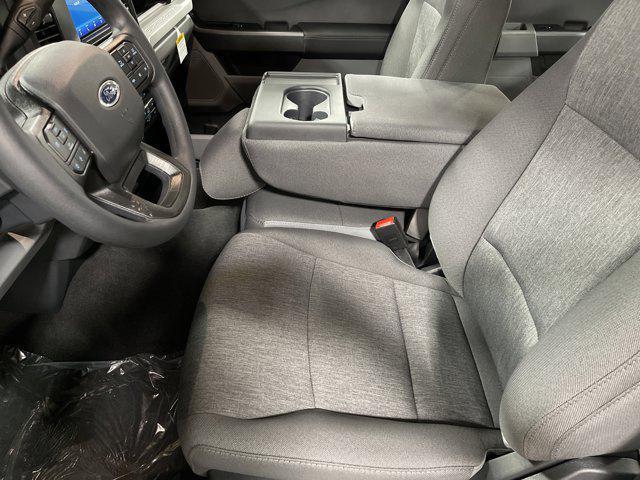 Photo of 2026 Oxford White Ford F-250