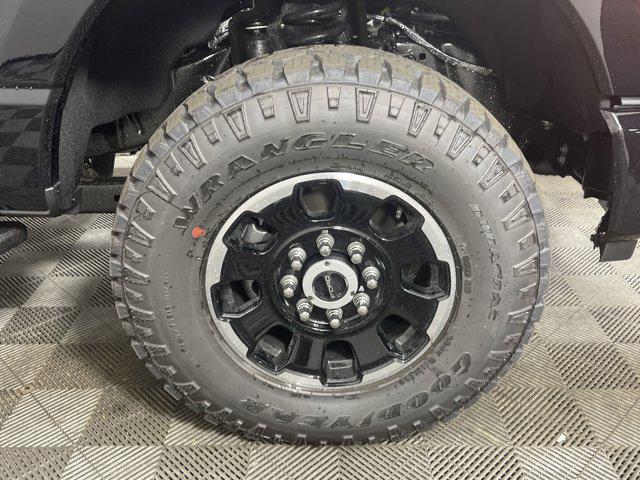 Photo of 2025 Agate Black Metallic Ford F-250
