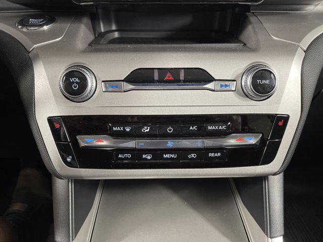 Photo of 2022 Rapid Red Metallic Tinted Clearcoat Ford Explorer