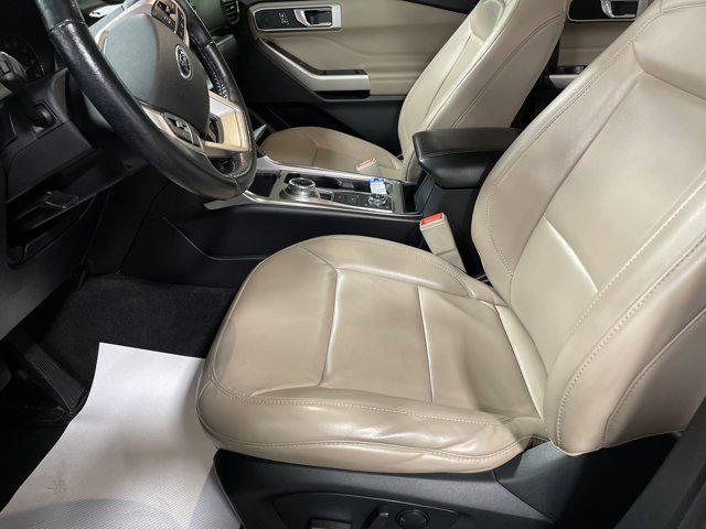 Photo of 2021 Oxford White Ford Explorer