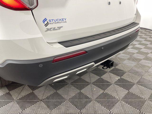 Photo of 2021 Oxford White Ford Explorer