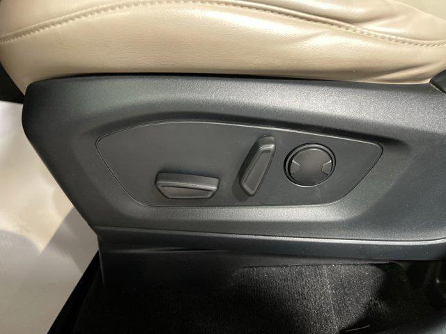 Photo of 2021 Oxford White Ford Explorer
