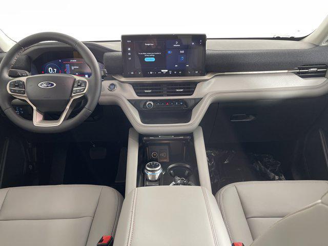 Photo of 2025 Space White Metallic Ford Explorer