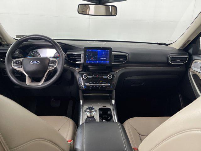 Photo of 2024 Black Metallic Ford Explorer