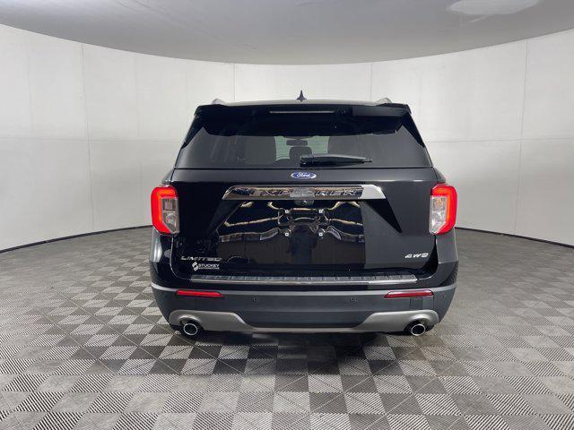 Photo of 2024 Black Metallic Ford Explorer