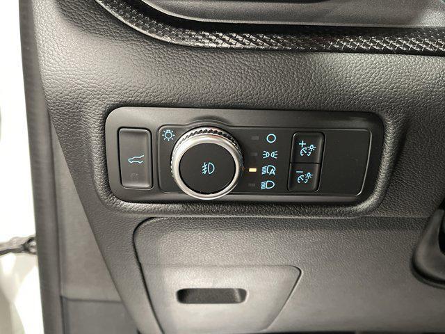 Photo of 2022 Star White Metallic Tri-Coat Ford Explorer