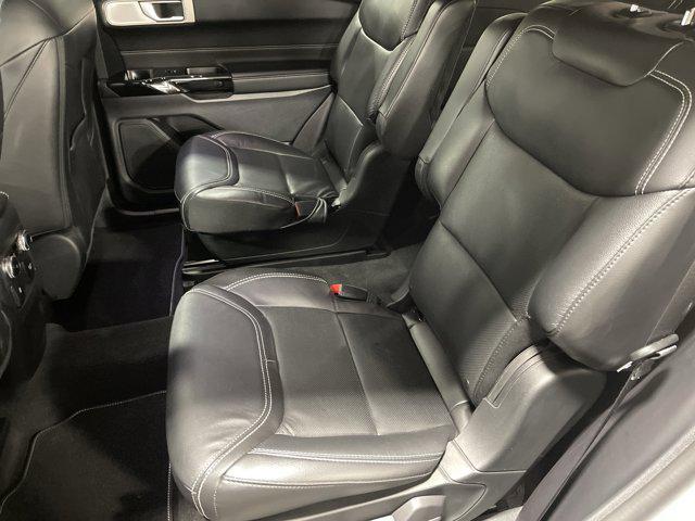 Photo of 2022 Star White Metallic Tri-Coat Ford Explorer