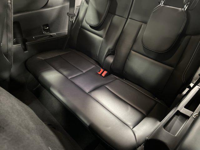 Photo of 2022 Star White Metallic Tri-Coat Ford Explorer