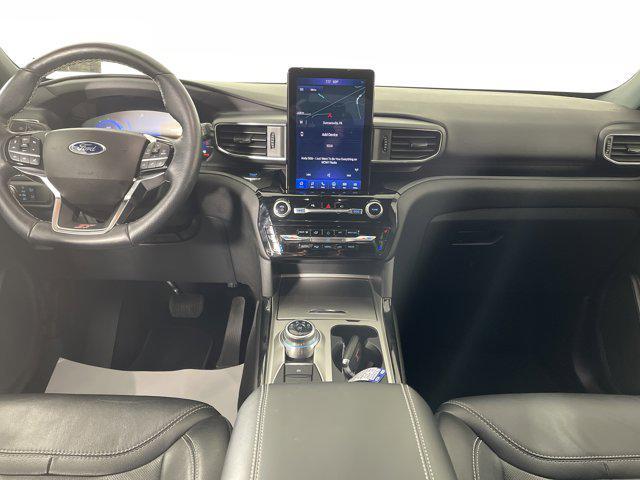 Photo of 2022 Star White Metallic Tri-Coat Ford Explorer