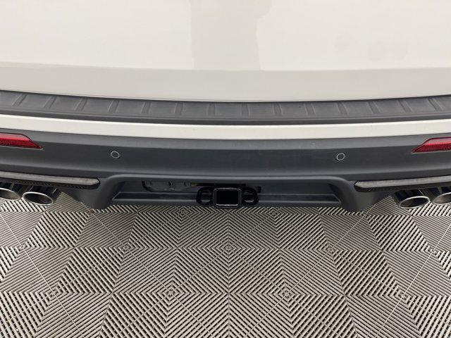 Photo of 2022 Star White Metallic Tri-Coat Ford Explorer