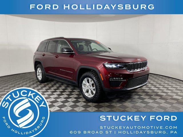 Photo of 2023 Velvet Red Pearlcoat Jeep Grand Cherokee