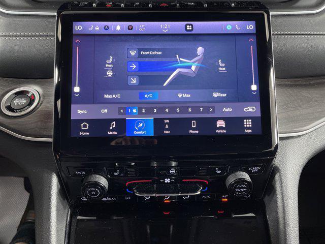 Photo of 2023 Velvet Red Pearlcoat Jeep Grand Cherokee