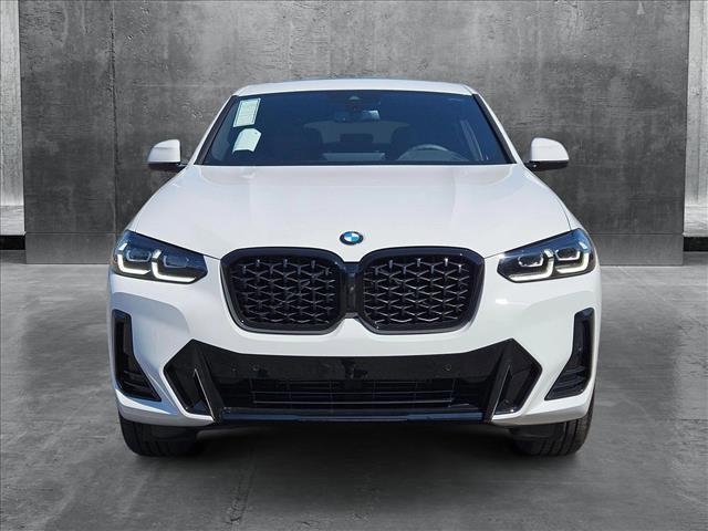 Photo of 2025 Alpine White BMW X4
