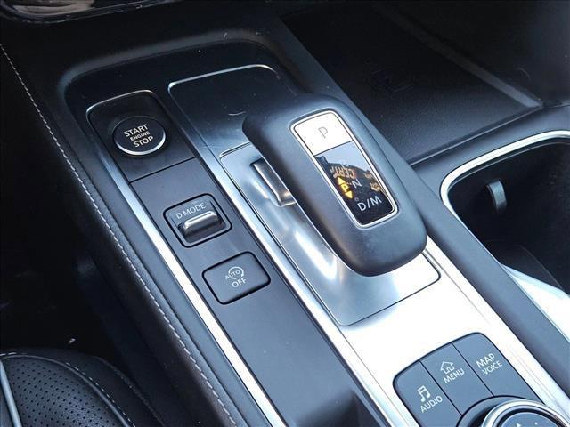 Photo of 2024 Majestic White/Black Obsidian INFINITI QX60