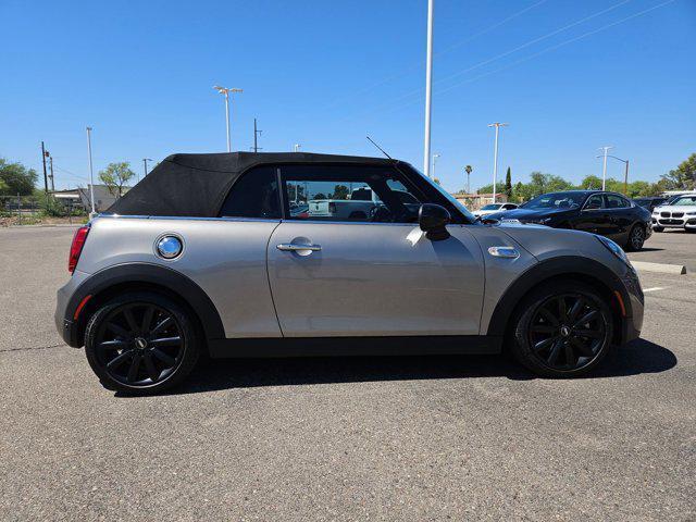 Photo of 2019 Melting Silver Metallic MINI Convertible