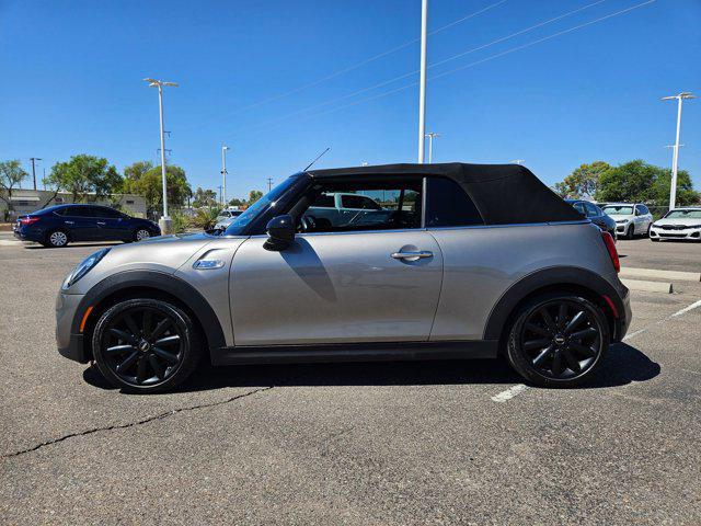Photo of 2019 Melting Silver Metallic MINI Convertible