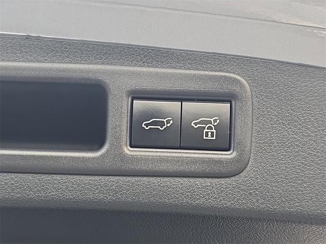 Photo of 2023 Iridium Lexus RX 350