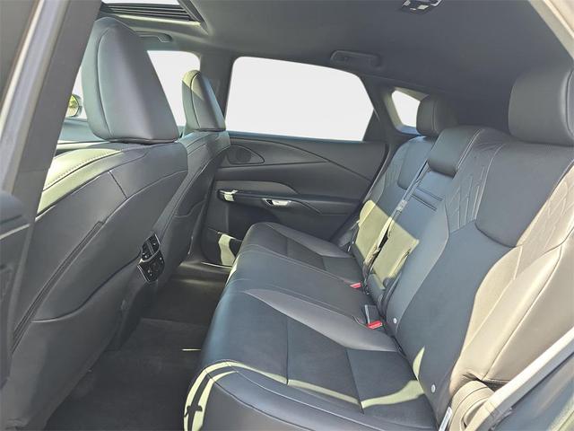 Photo of 2023 Eminent White Pearl Lexus RX 350