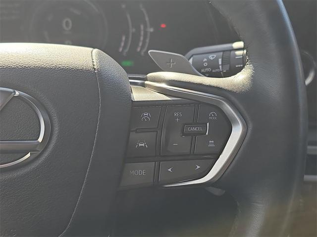 Photo of 2023 Eminent White Pearl Lexus RX 350
