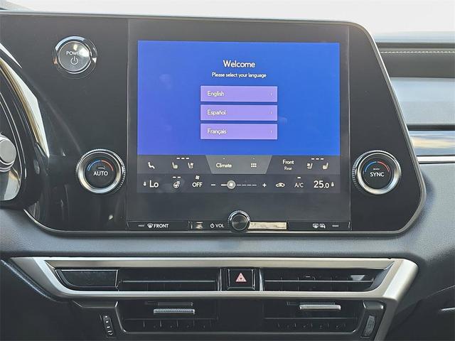 Photo of 2023 Eminent White Pearl Lexus RX 350