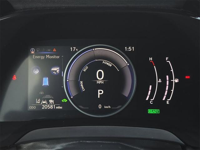 Photo of 2023 Eminent White Pearl Lexus RX 350