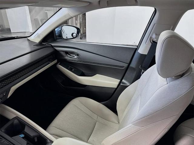 Photo of 2024 Meteorite Gray Metallic Honda Accord