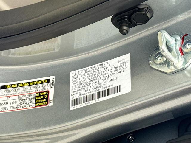 Photo of 2025 Solar Silver Metallic Honda Odyssey