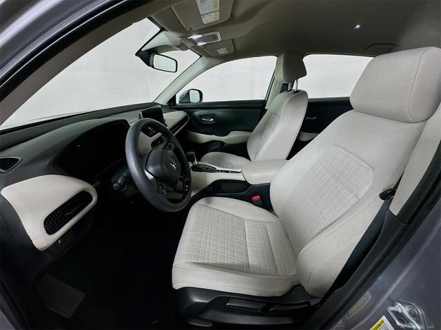 Photo of 2023 Lunar Silver Metallic Honda HR-V