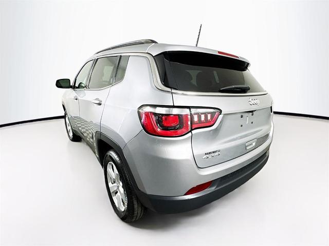 Photo of 2018 Billet Silver Metallic Clearcoat Jeep Compass