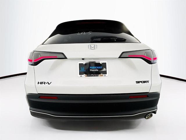 Photo of 2026 Platinum White Pearl Honda HR-V