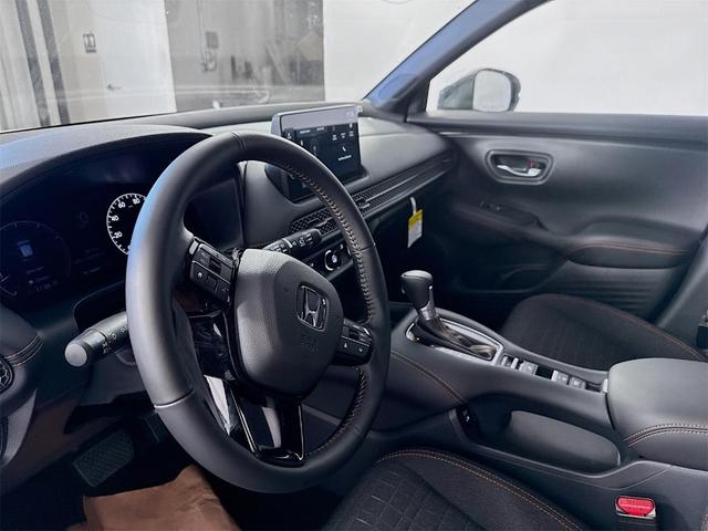 Photo of 2026 Platinum White Pearl Honda HR-V