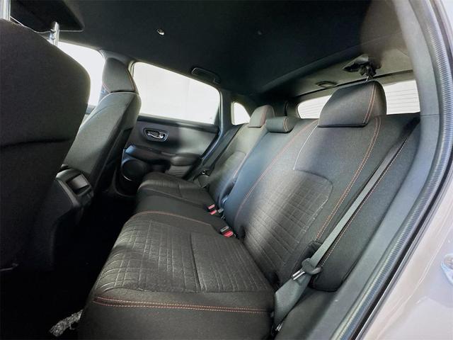 Photo of 2026 Platinum White Pearl Honda HR-V