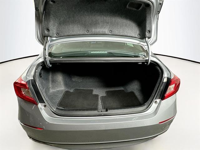 Photo of 2022 Lunar Silver Metallic Honda Accord