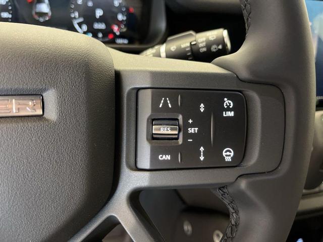 Photo of 2025 Santorini Black Metallic Land Rover Defender