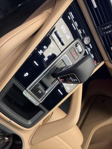 Photo of 2020 Moonlight Blue Porsche Cayenne