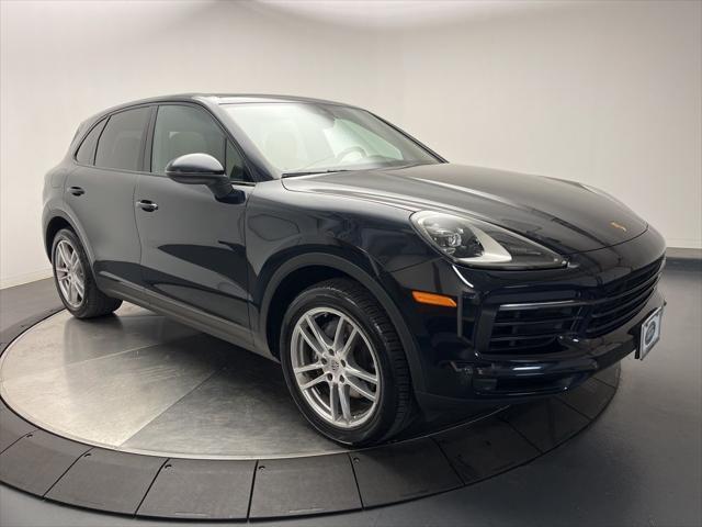 Photo of 2020 Moonlight Blue Porsche Cayenne