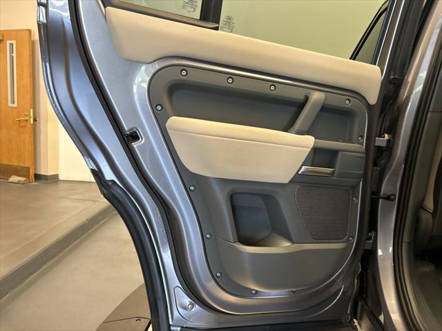 Photo of 2021 Eiger Gray Metallic Land Rover Defender